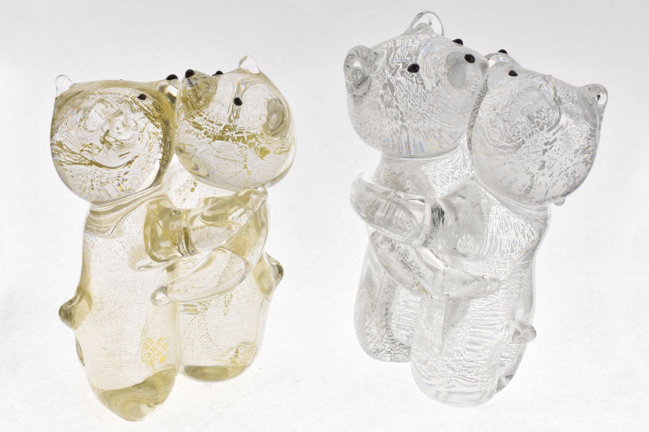 Art Glass Hugging Bears in gold or silver leaf