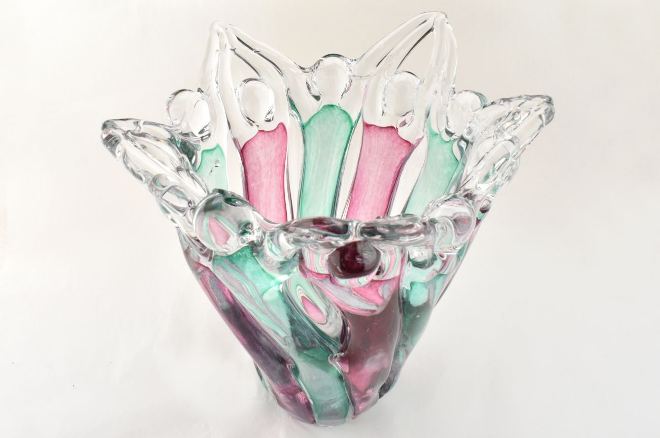 Art Glass Tulip Figure vase in green and ruby