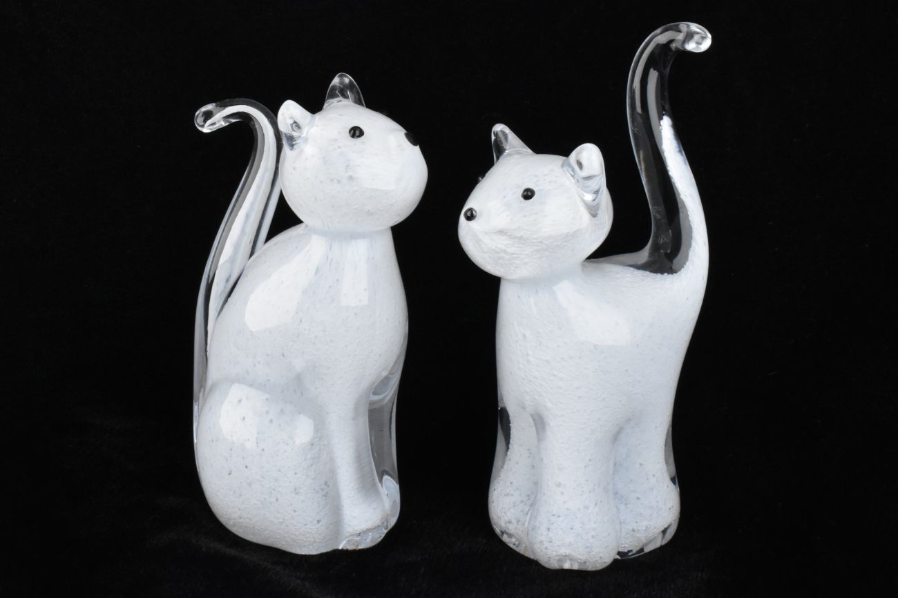 Art Glass White Cat - Sitting or standing